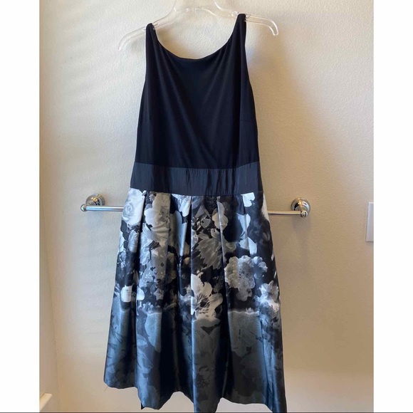 Dresses & Skirts - CB Black Floral Formal Dress